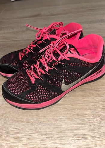 Nike 36,5