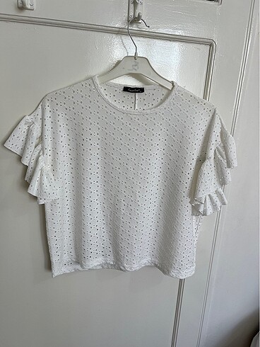 Delikli tshirt