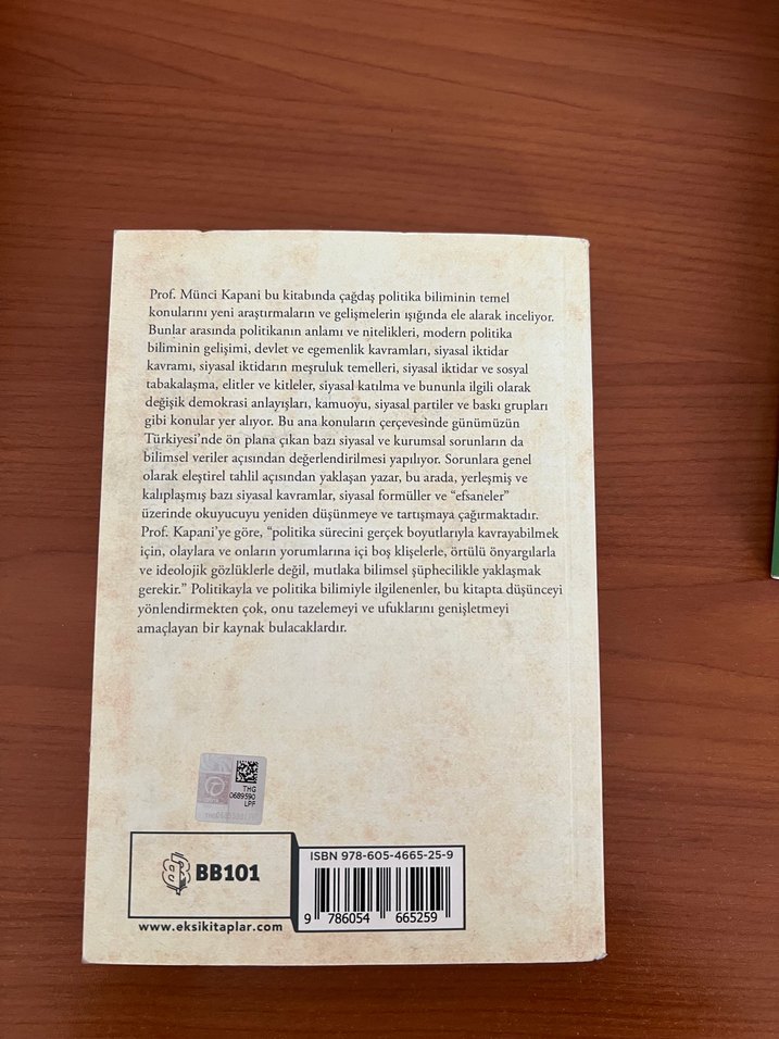 Politika Bilimine Giriş - Münci Kapani - Görsel 2