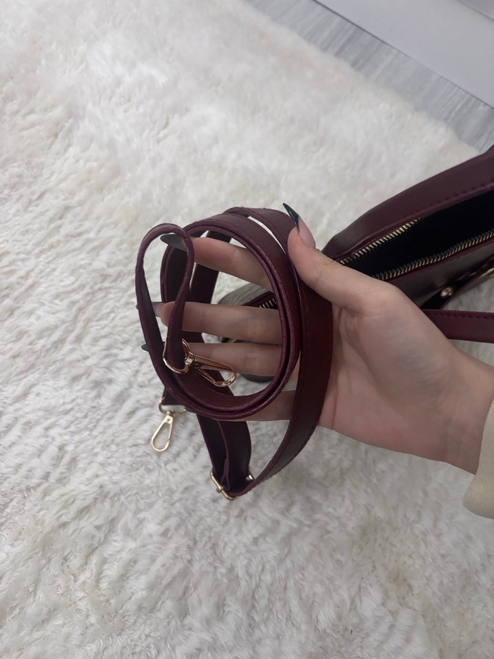 Kemer Tokalı Bordo Kadın Deri Çanta - Görsel 4