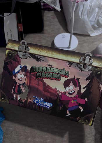 Esrarengiz Kasaba Ahşap Kutu Koleksiyon Kitap