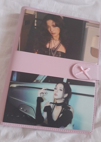 Jisoo postcard