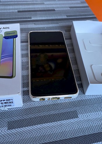 Samsung Galaxy A05 Android Telefon Khaki - Görsel 4