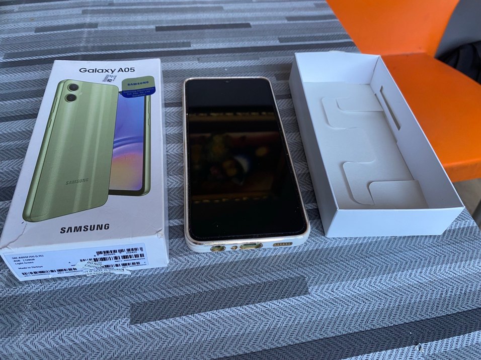 Samsung Galaxy A05 Android Telefon Khaki - Görsel 4