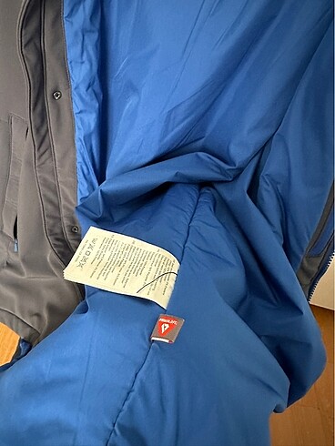 l/xl Beden Helly Hansen erkek mont