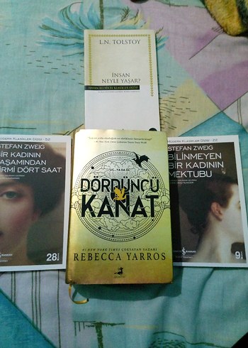 Dördüncü Kanat - Rebeca Yarros