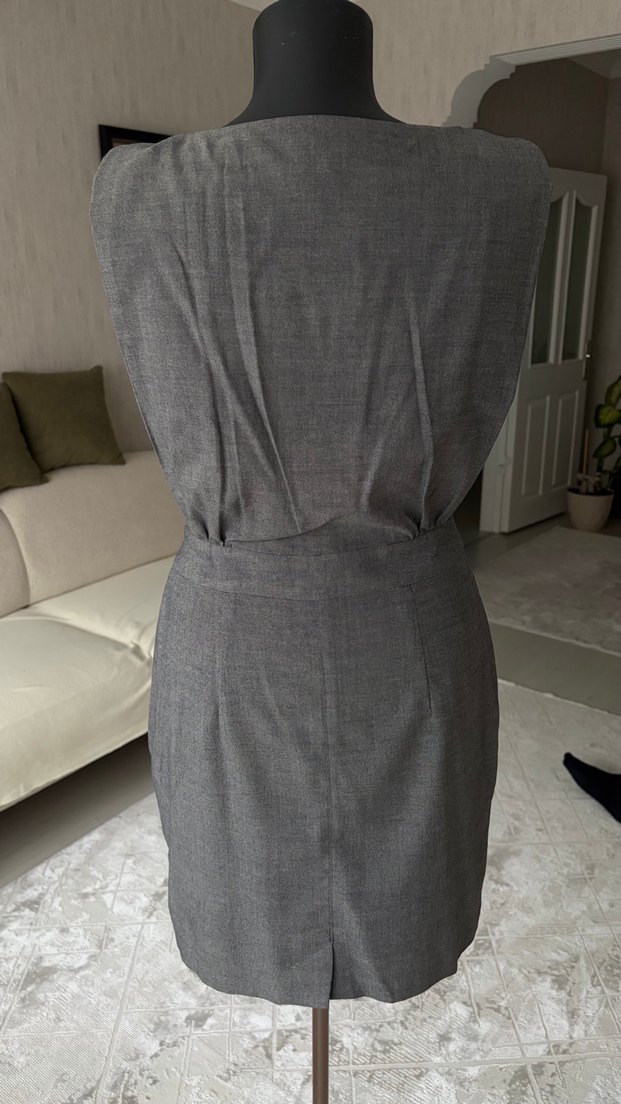 Gri Kemerli Elbise - Görsel 5