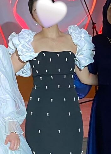Taç marka inci sade elbise