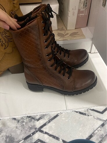 Ugg Uzun bot