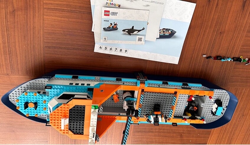 Diğer Lego city 1 defa kuruldu parçaları tam