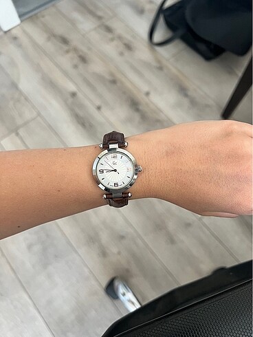 Beden GC guess collection saat