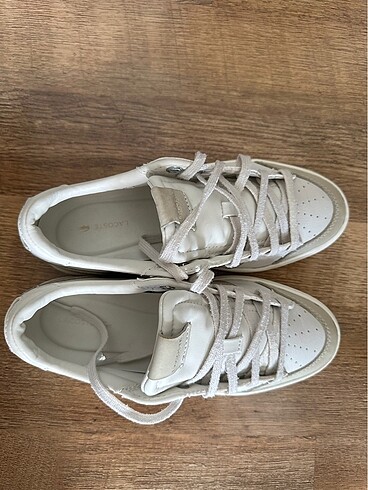 37 Beden beyaz Renk Lacoste ayakkabı