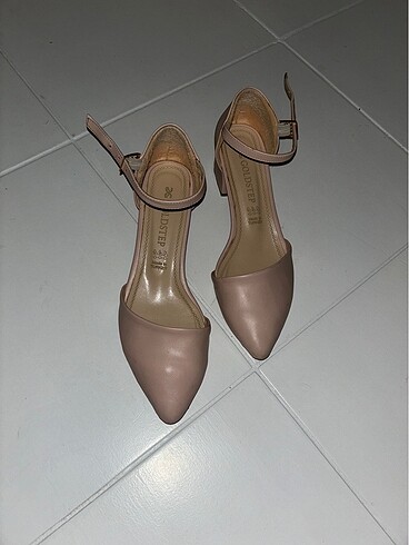 38 Beden Pudra pembe kısa topuklu