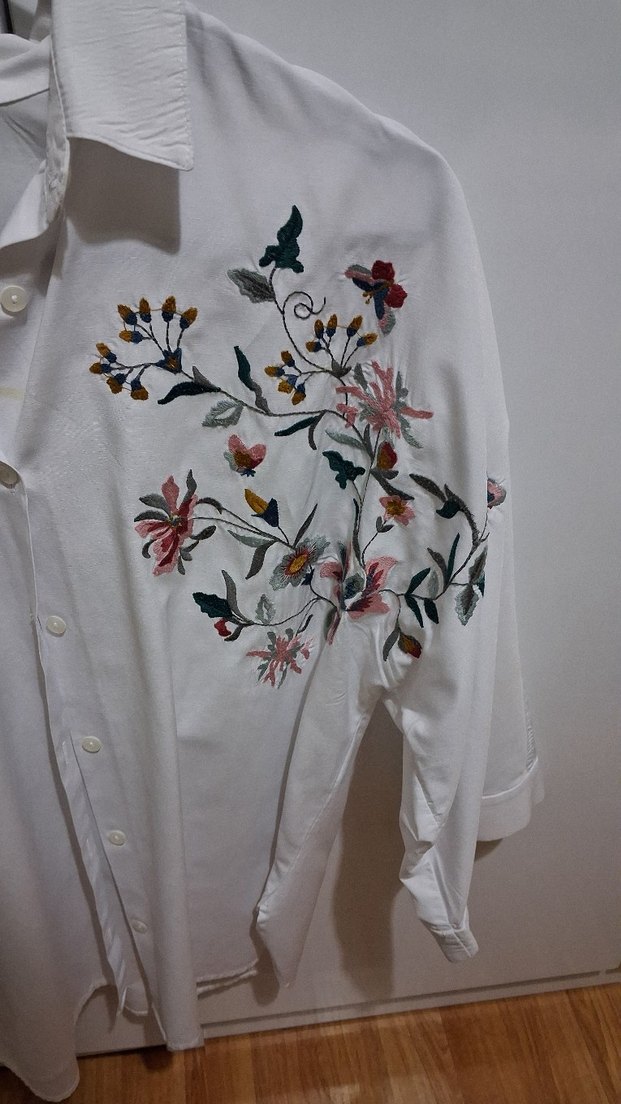 Nakışlı Beyaz Bohem Kısa Kollu Gömlek - Görsel 4
