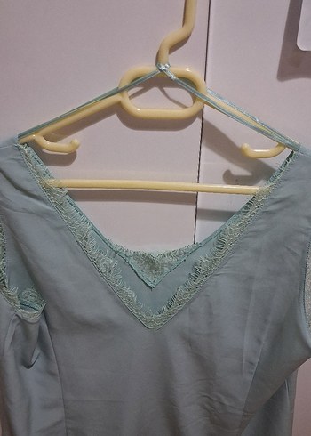 Turkuaz pamuklu V Yakalı Kolsuz Bluz - Görsel 5