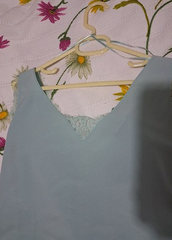 Turkuaz pamuklu V Yakalı Kolsuz Bluz - Görsel 6