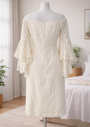 Zarafetin En Şık Hali: Güpür Dantel Detaylı Elbise - Görsel 2