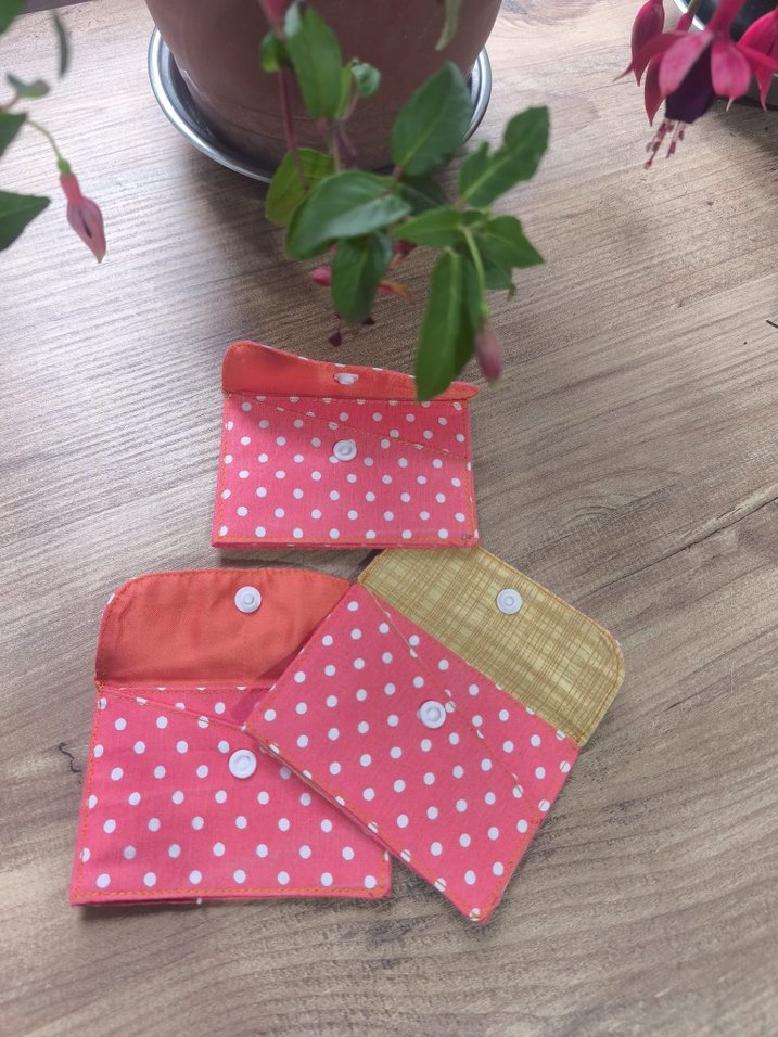 Puantiyeli Kadın Cüzdanı - Görsel 2