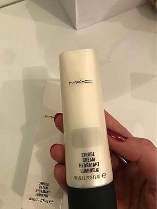Beden Mac strobe aydınlatıcı nemlendirici baz