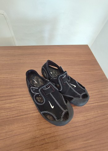 27 Beden Orjinal Nike Erkek Çocuk Siyah Sandalet