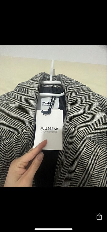 Pull and Bear modası geçmeyecek bir kaban