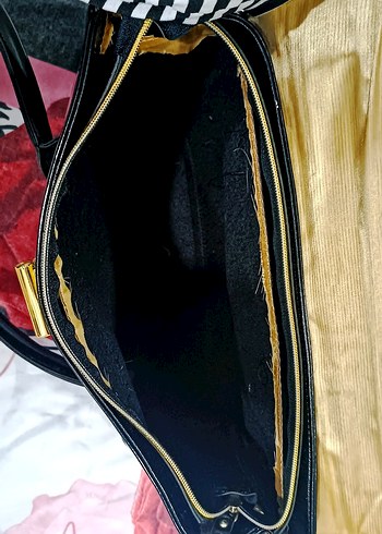 Siyah Çanta - Görsel 4