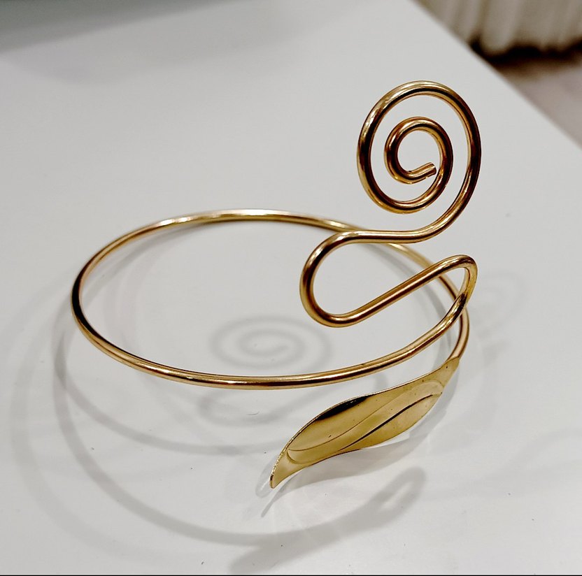 spiral ayarlanabilir altın pazu bileklik - Görsel 3