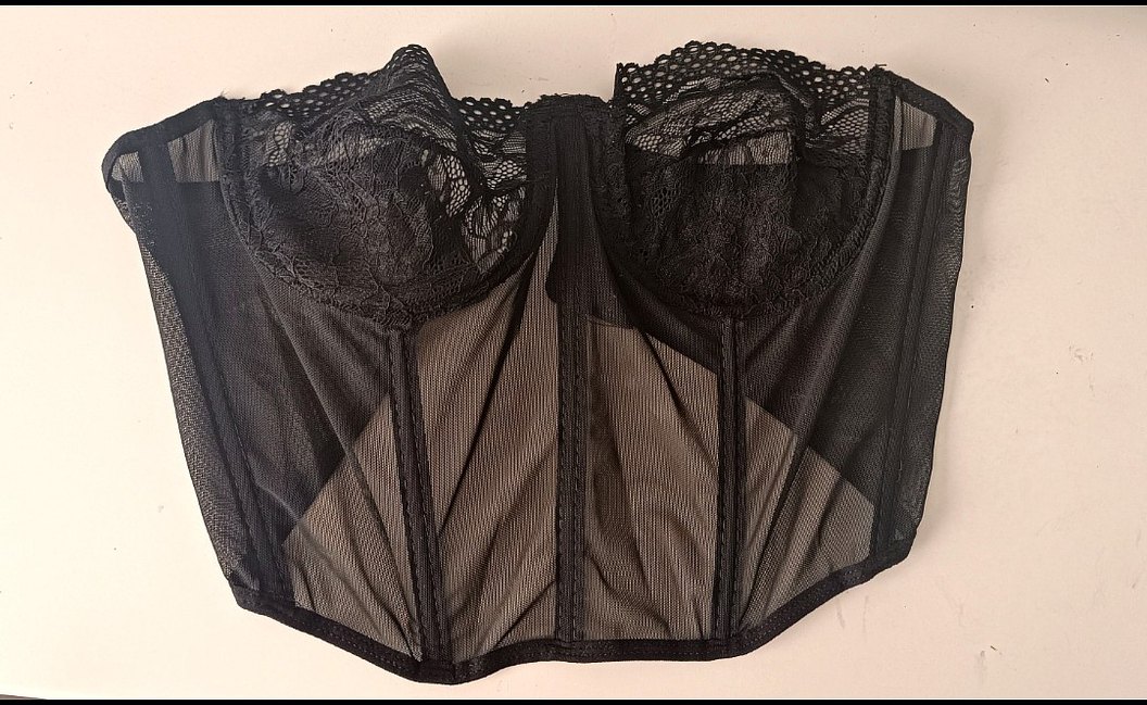 Siyah Dantel Detaylı Straplez Büstiyer - Görsel 2