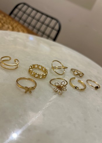 Minimalist Altın Renkli Kadın Yüzük Seti