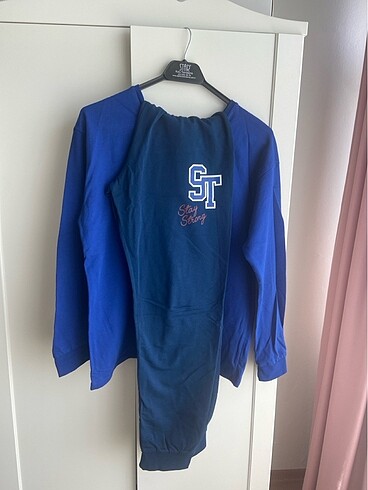 13-14 Yaş Beden pijama takım????