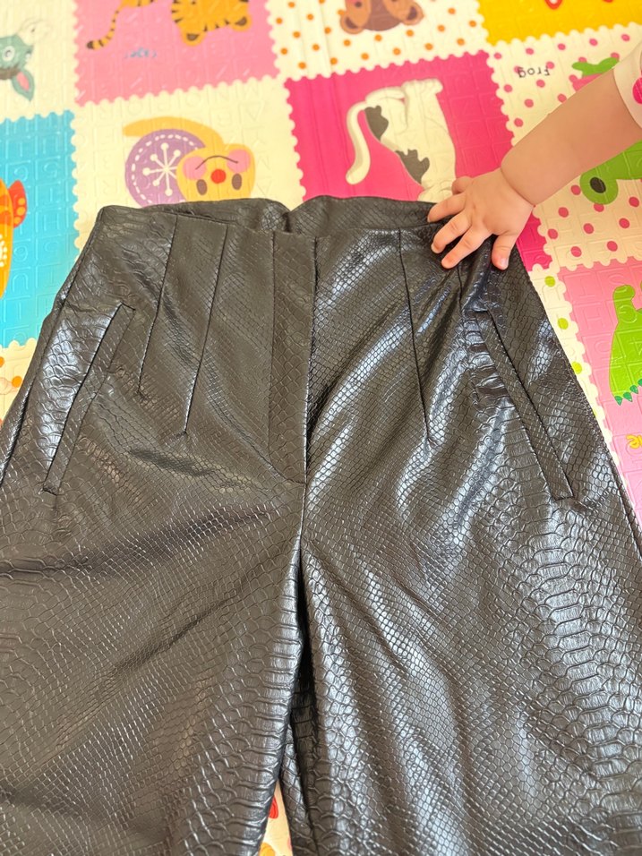 Kadın Siyah Yılan Derisi desenli deri pantalon - Görsel 4