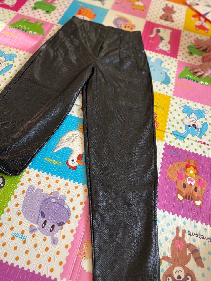 Kadın Siyah Yılan Derisi desenli deri pantalon - Görsel 2