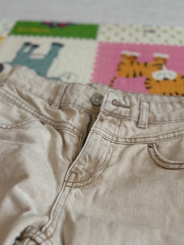 Krem pantalon  ve siyah ispanyol paça pantalon - Görsel 3