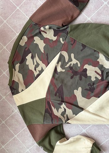 Kadın Kamuflaj Desenli Fermuarlı Sweatshirt - Görsel 2