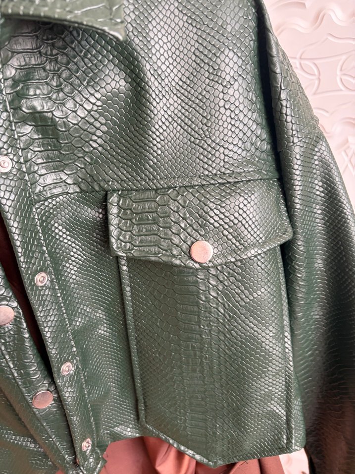 Kahverengi Yılan Derisi Desenli Kemerli Deri Ceket - Görsel 3