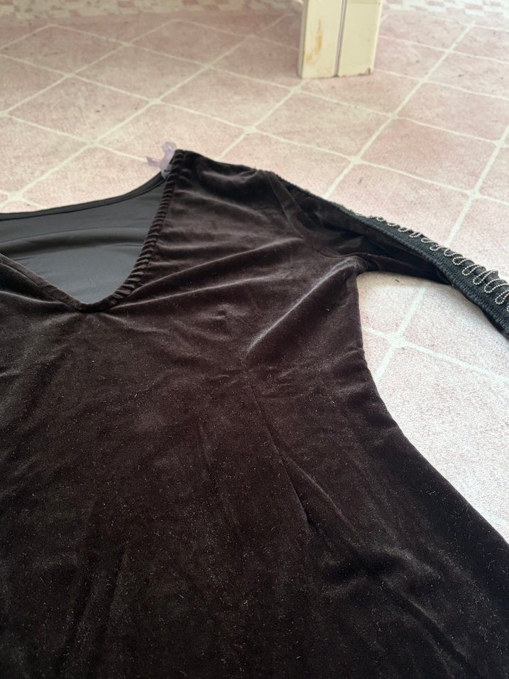 Uzun Kollu Siyah Gotik Midi Elbise - Görsel 2