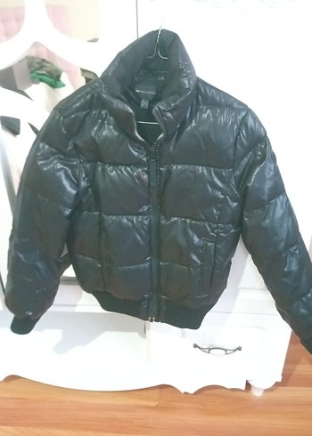 Siyah Deri Kadın Puff Mont
kuş tüyü - Görsel 2