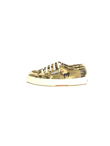 Superga Spor Ayakkabı %70 İndirimli.