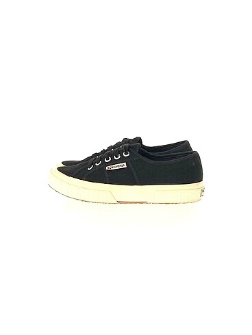 Superga Spor Ayakkabı %70 İndirimli.