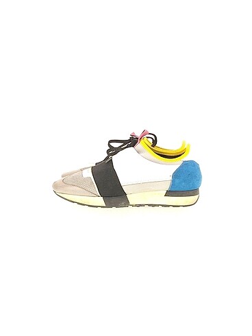 Balenciaga Spor Ayakkabı %70 İndirimli.
