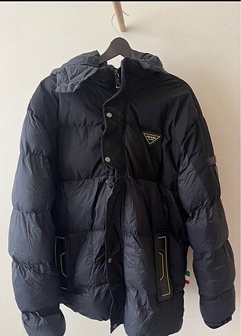 Prada Şişme Mont