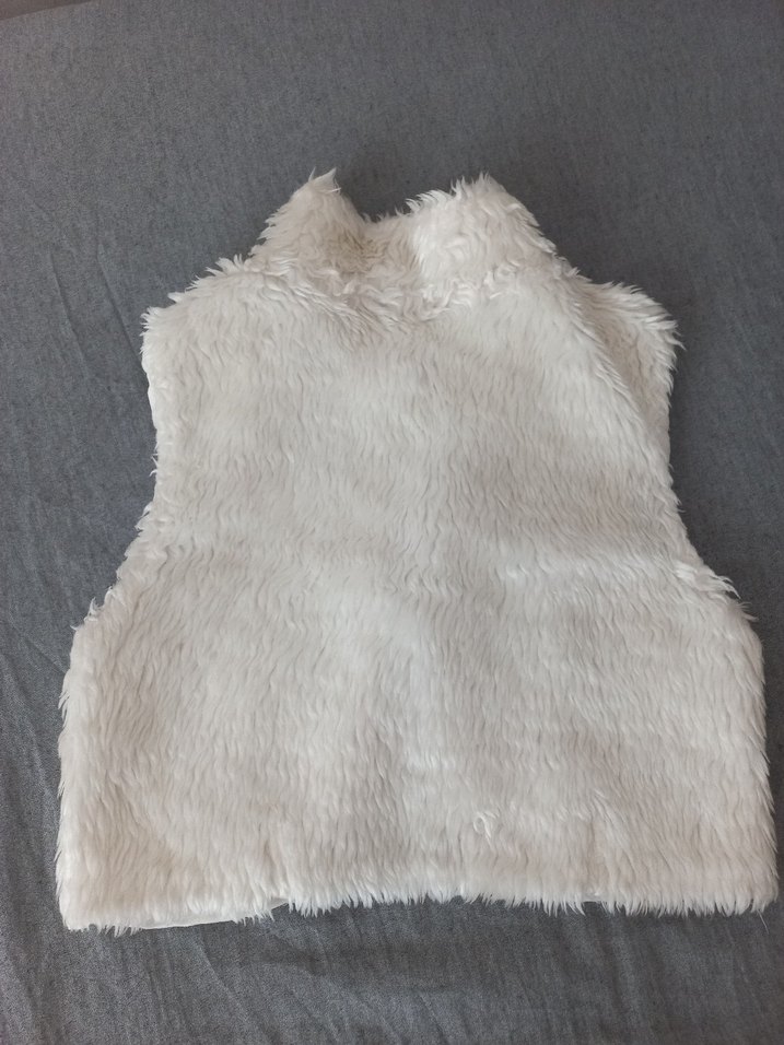 Beyaz Kürk Detaylı Yelek - Görsel 3