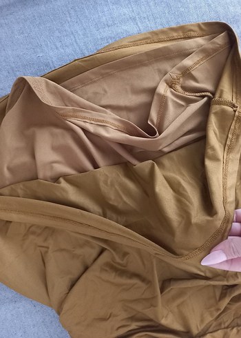 Camel Renkli Saten Görünümlü elbise - Görsel 4