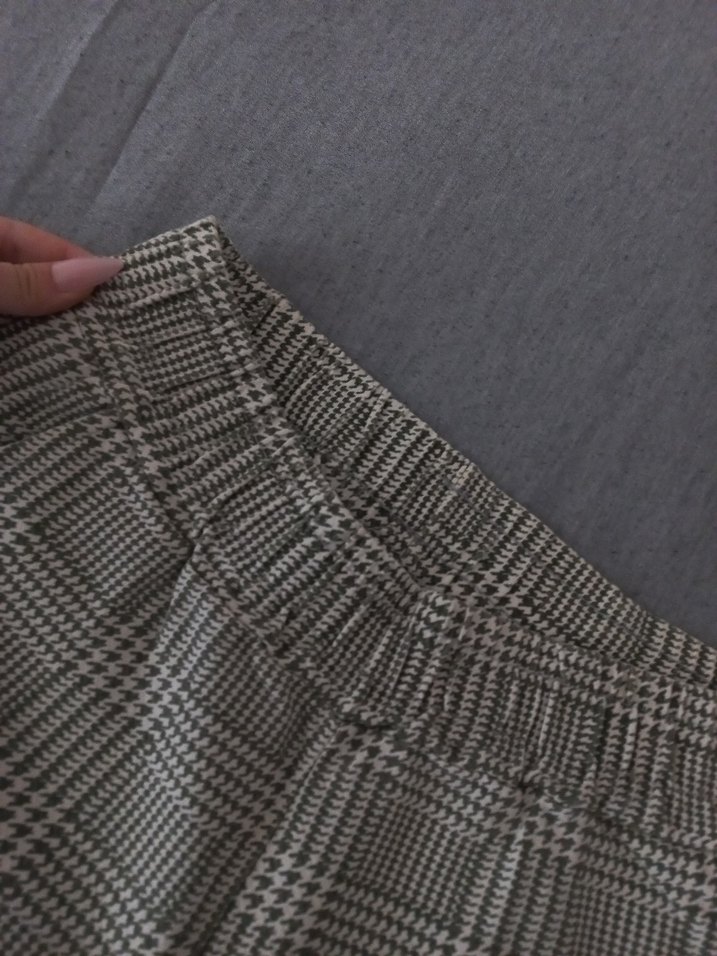 Gri Kadın Pilili Kumaş Pantolon - Görsel 4