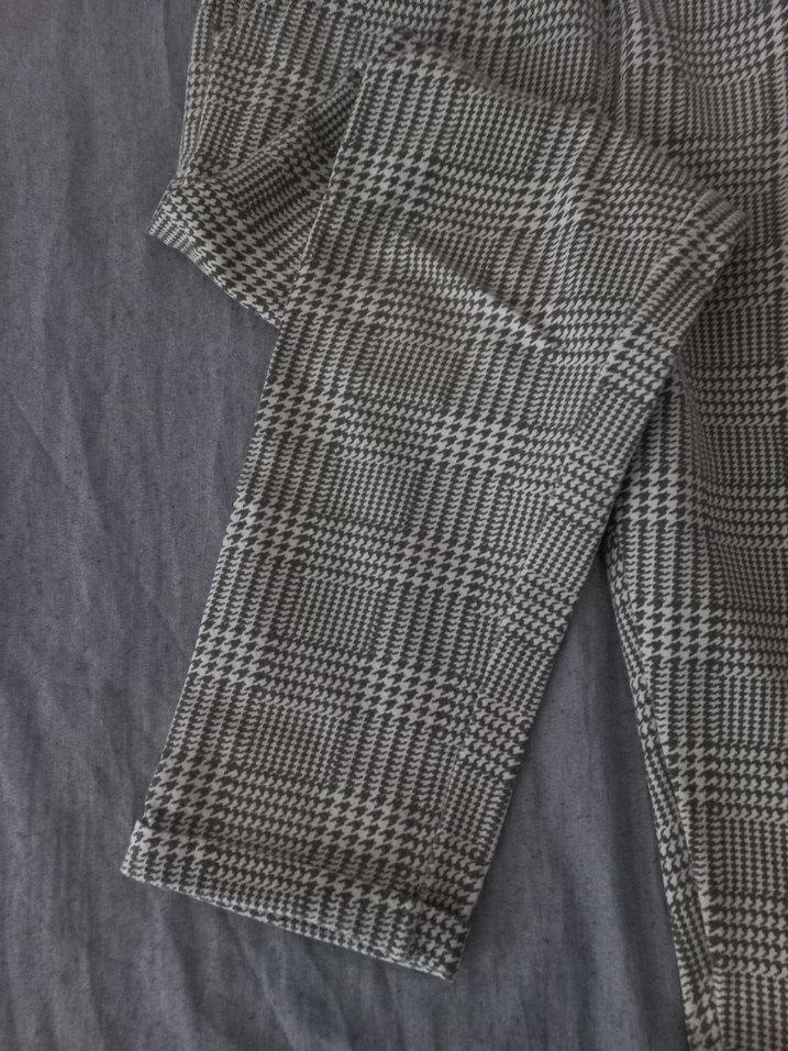 Gri Kadın Pilili Kumaş Pantolon - Görsel 2