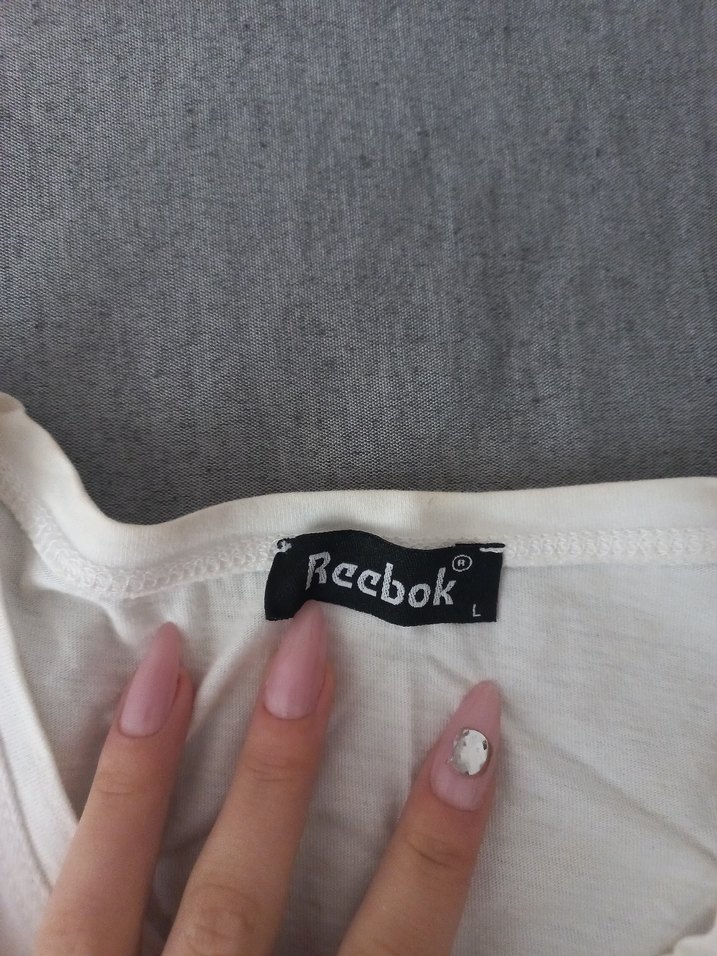 Reebok Beyaz Kısa Kollu Tişört - Görsel 2