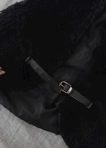 Siyah Kürklü Kadın Yelek - Görsel 3