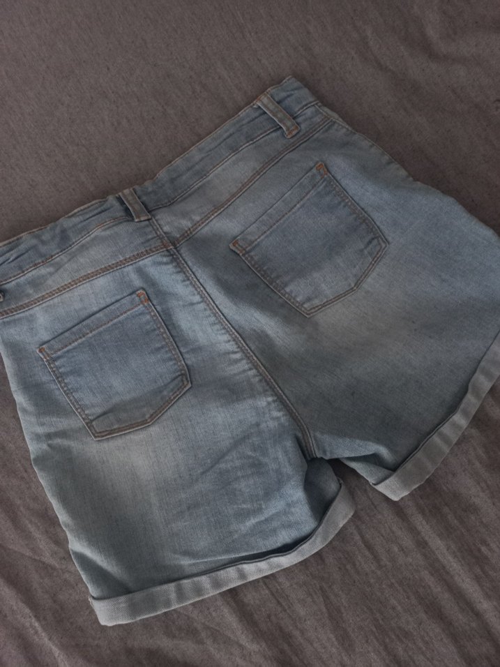 Kadın Gri Mini Denim Şort - Görsel 2