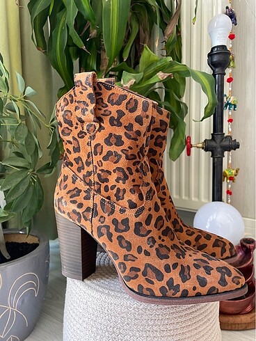 Leopar Desenli Topuklu Bot
