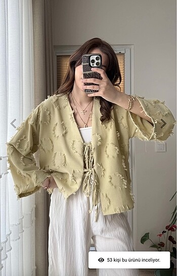 Püskül bağlamalı haki gömlek kimono